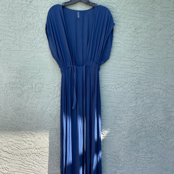 Blue Cover up - Picture 3 of 6